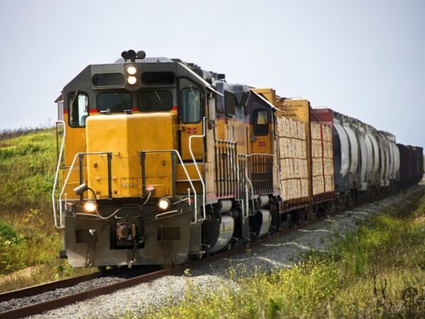 8 Dream of Train Meanings